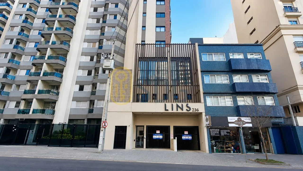 Furnished 1-bedroom apartment with glassed balcony — photo 18
