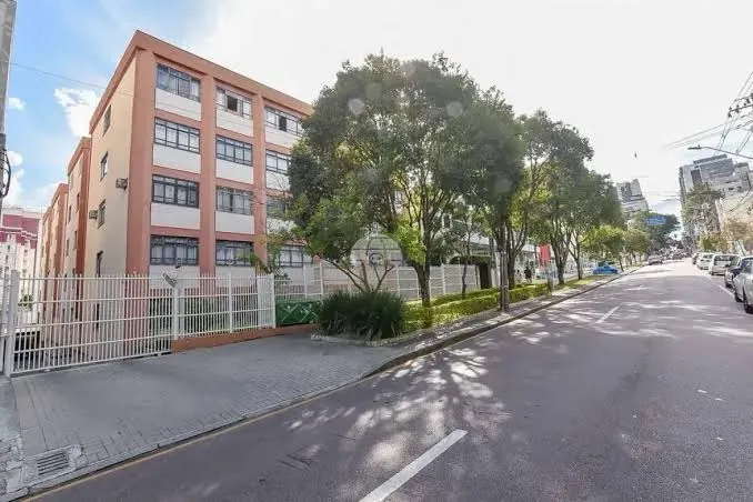 3-bedroom apartment with a home office in Curitiba — photo 14