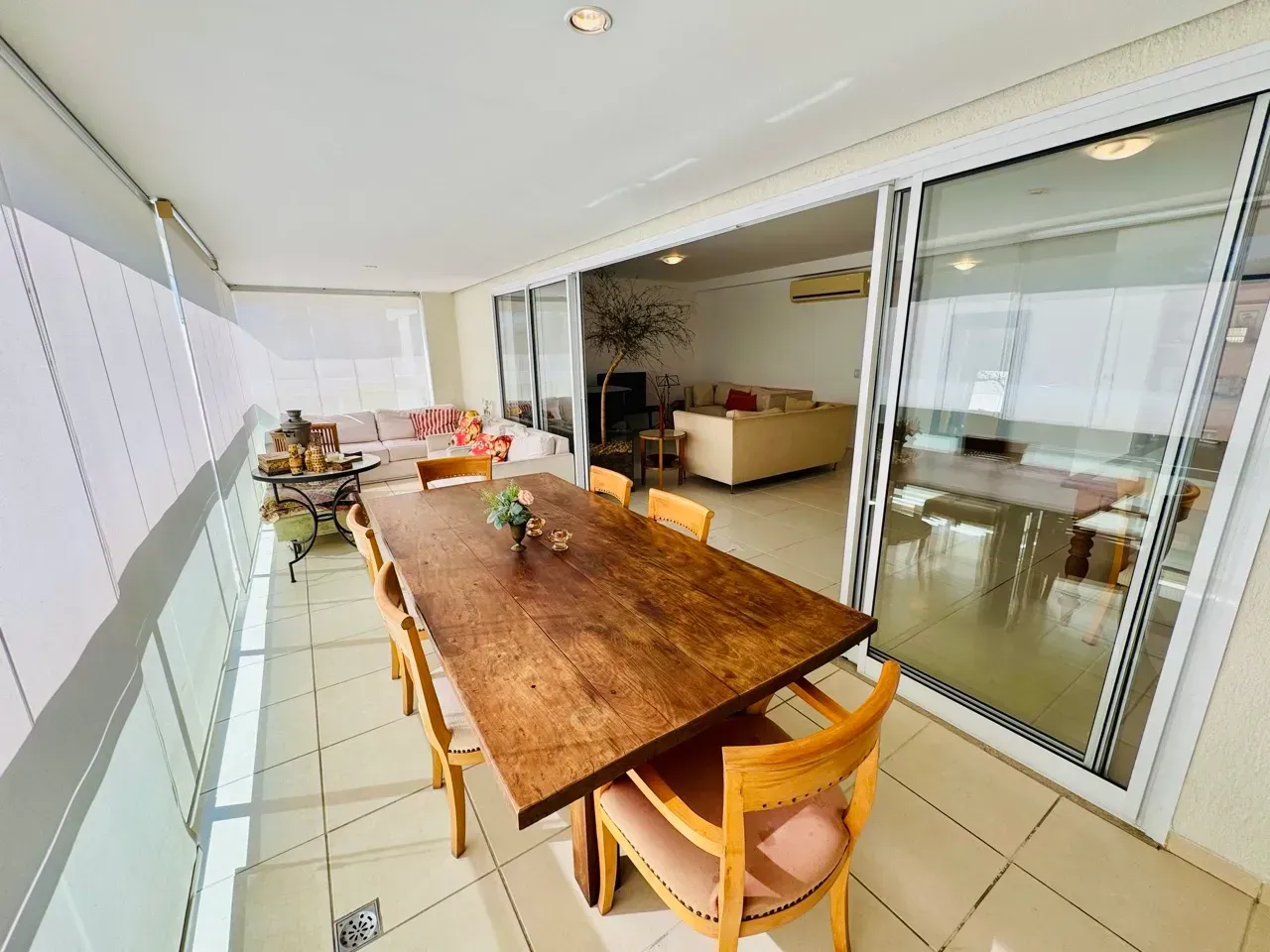 227 m² apartment with open-plan kitchen and balcony — photo 13