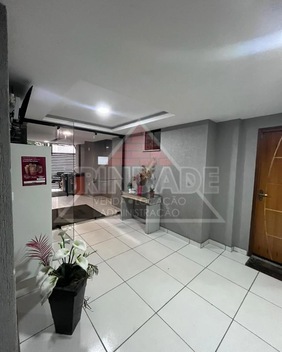 One-bedroom apartment with a washing machine — photo 13