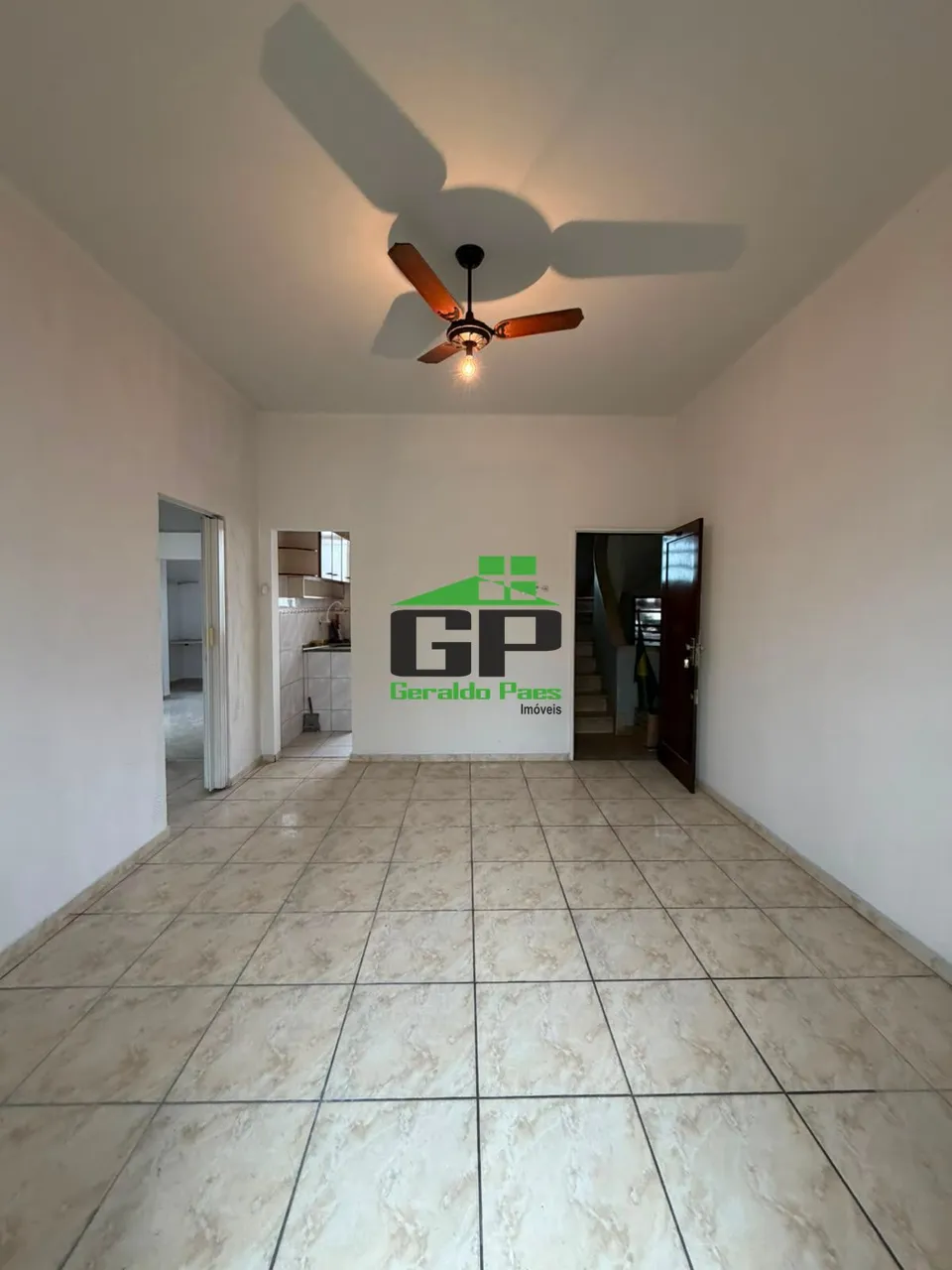 2-bedroom unfurnished rental apartment with parking — photo 6