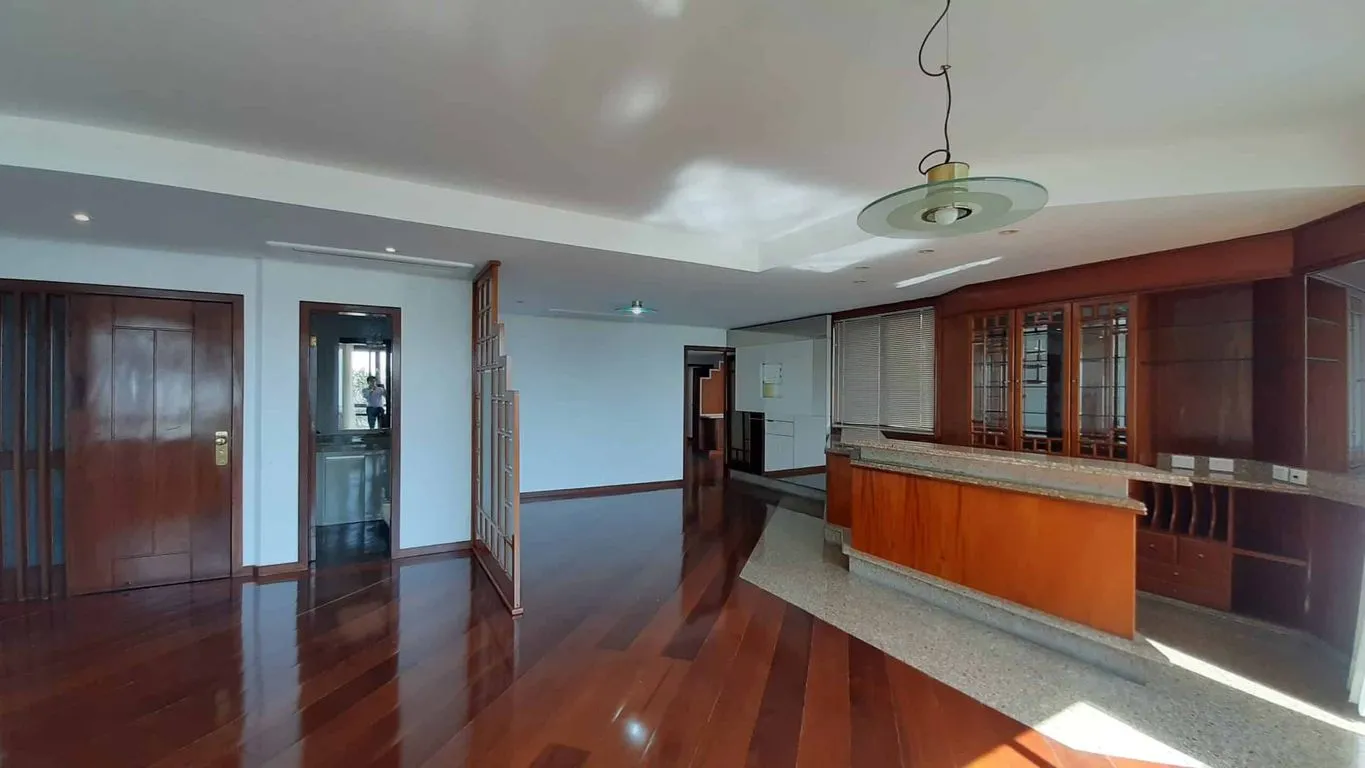283 m² apartment with 4 bedrooms and 2 en-suites — photo 21