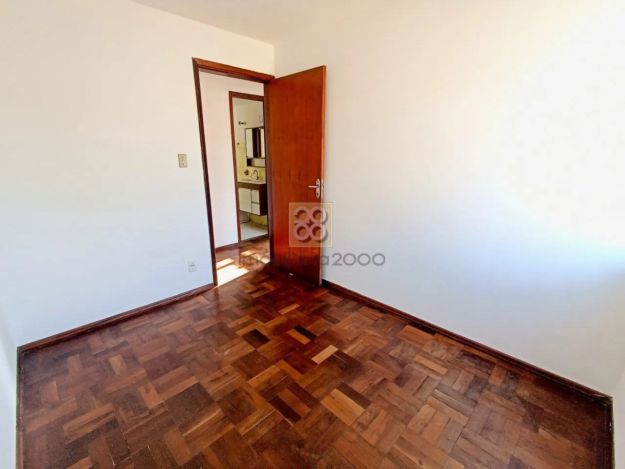 Wood or laminate floors in a 3-bedroom apartment, 60 m² — photo 14