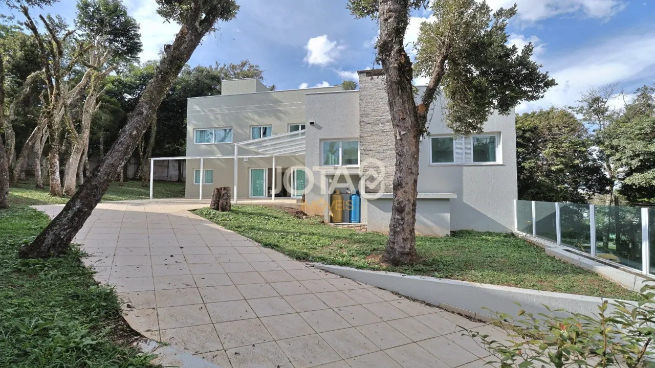 House with 5 bedrooms and a balcony in 370 m² — photo 6