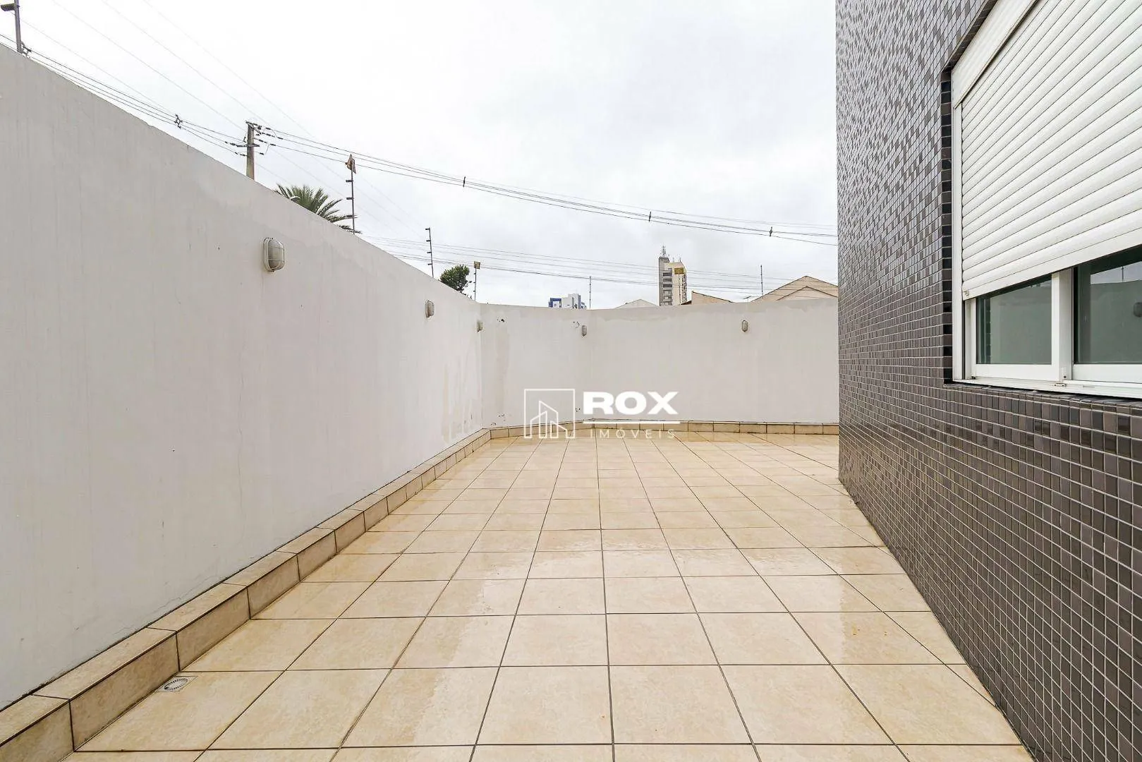 Unfurnished apartment with 2 bedrooms and 99 m² — photo 26