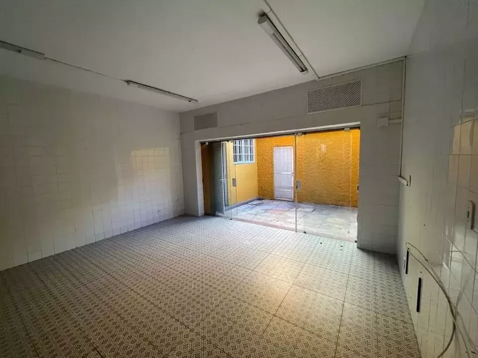 House with 3 bedrooms and a gas stove — photo 14