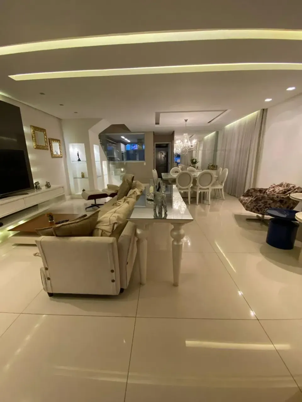 Furnished house with open-plan gas kitchen — photo 14