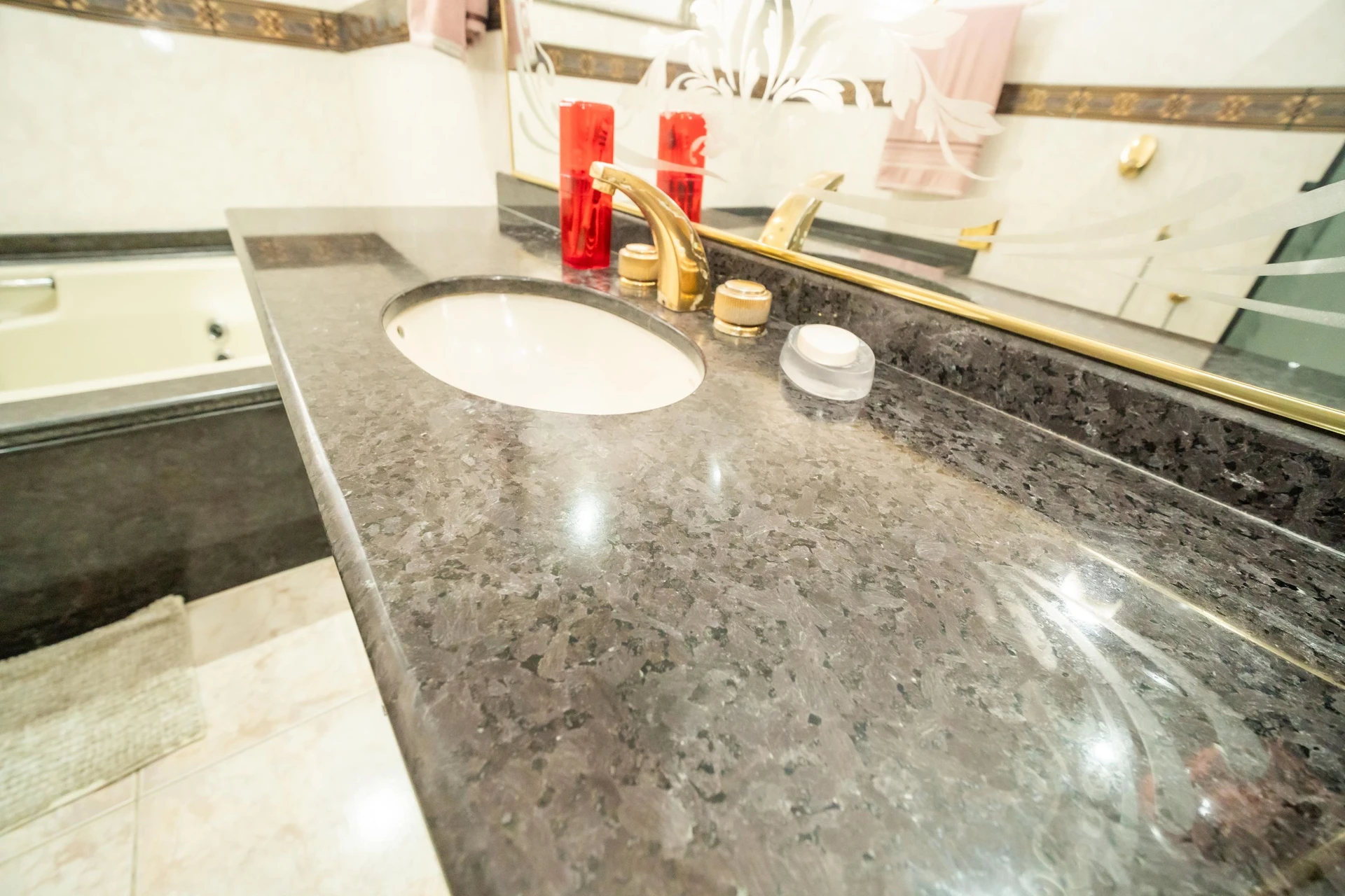 Furnished house, 449 m², with a jacuzzi — photo 23