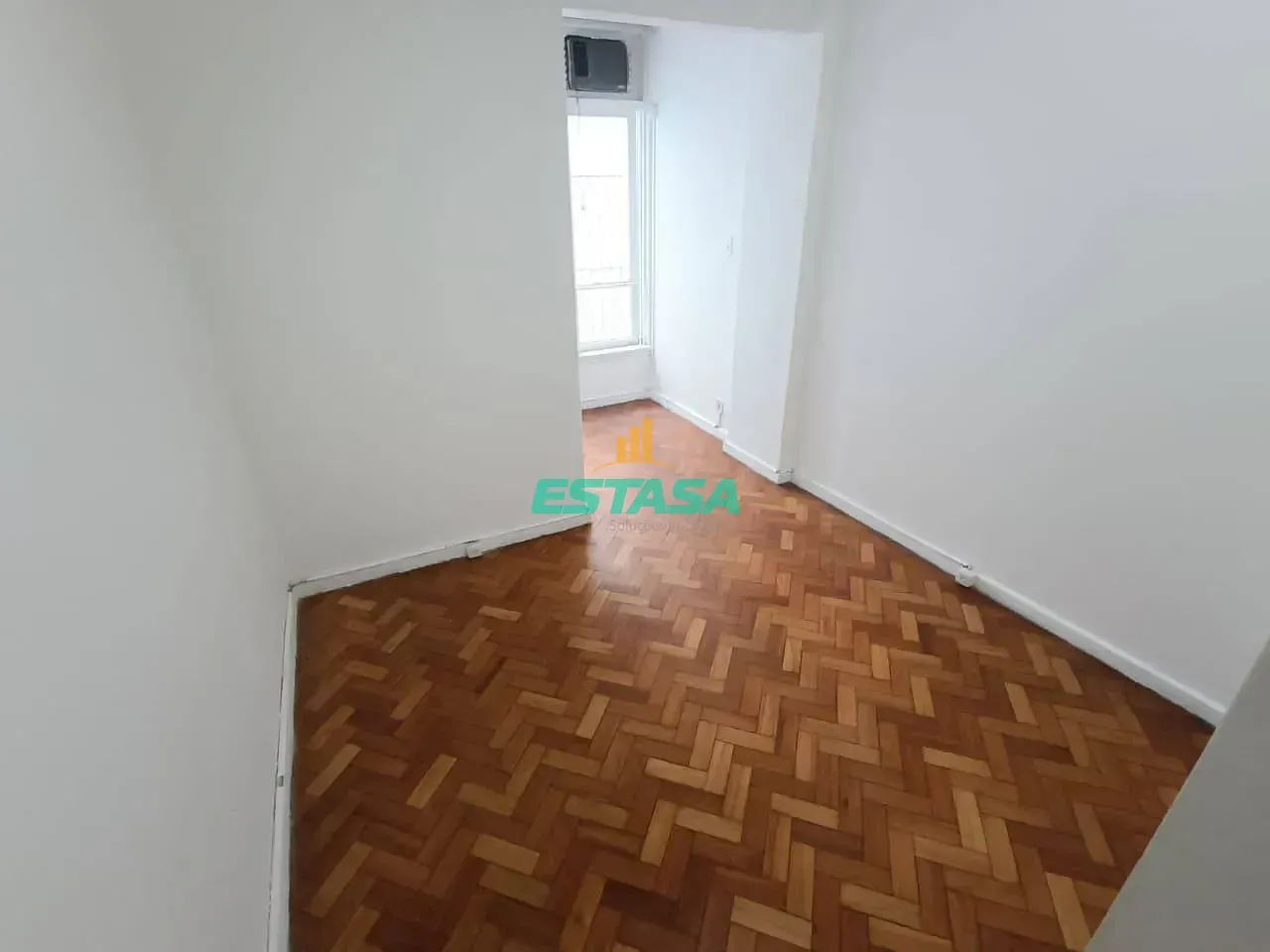 Дерев'яна підлога або ламінат та 2 спальні: квартира 75 м² — photo 9