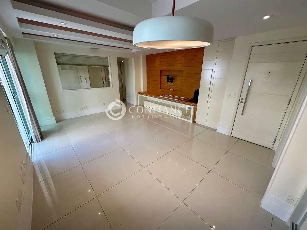 2-bedroom apartment with 2 bathrooms and a balcony — photo 3