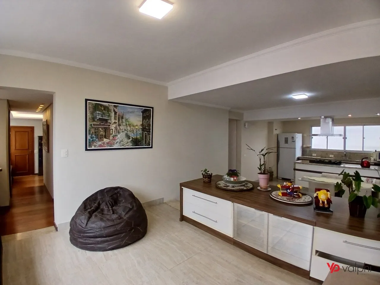 4-bedroom apartment with a walk-in closet in Curitiba — photo 50