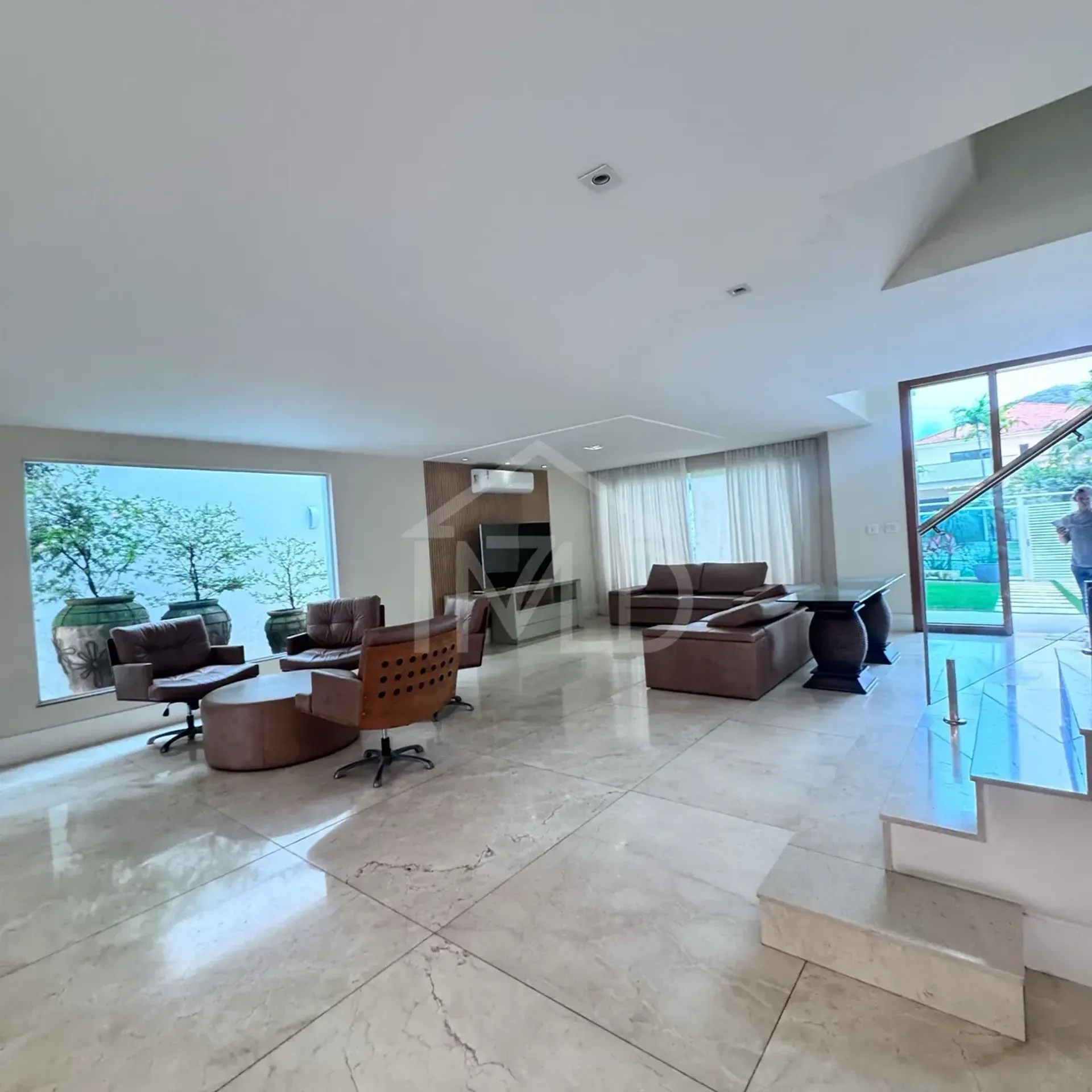 Casa amueblada con 5 dormitorios y 5 baños, balcón acristalado — photo 46