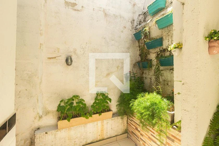 200 m² rental house with 3 bedrooms and a balcony — photo 48