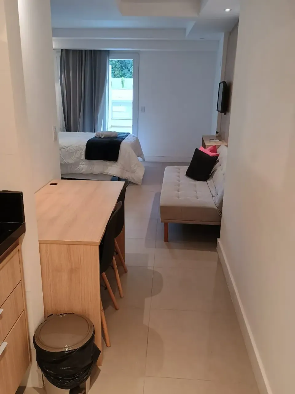 Apartamento mobiliado de 1 quarto com cozinha integrada — photo 9