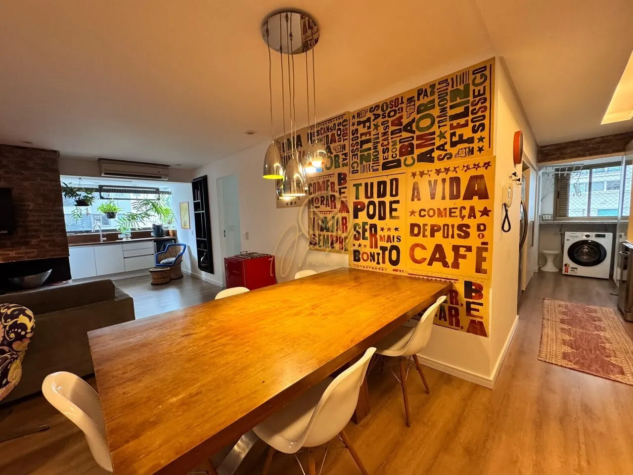 Furnished 160 m² apartment with 3 bedrooms and 4 baths — photo 3