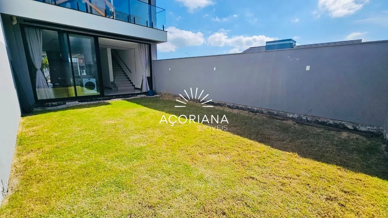 Washing machine in a 3-bedroom house, 240 m² — photo 10
