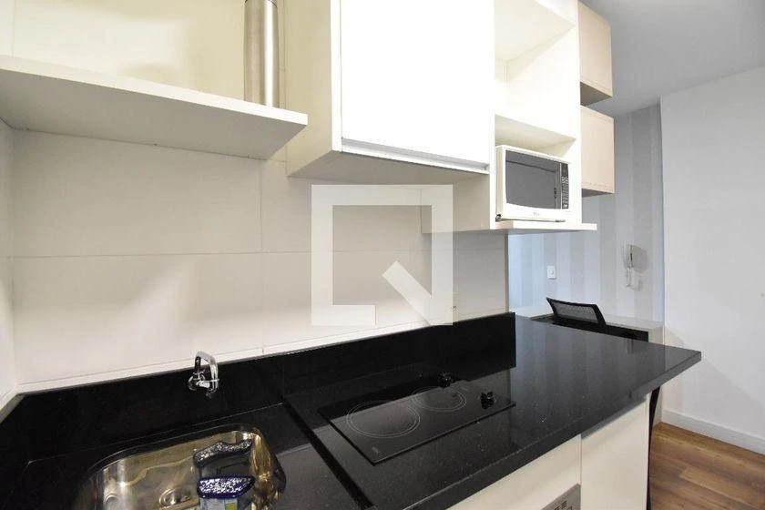 Furnished studio, 35 m², with a home office — photo 3