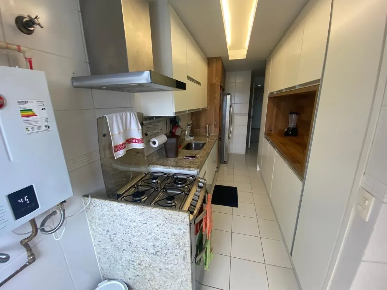 Apartment on the 13th floor with a glass-enclosed balcony — photo 14