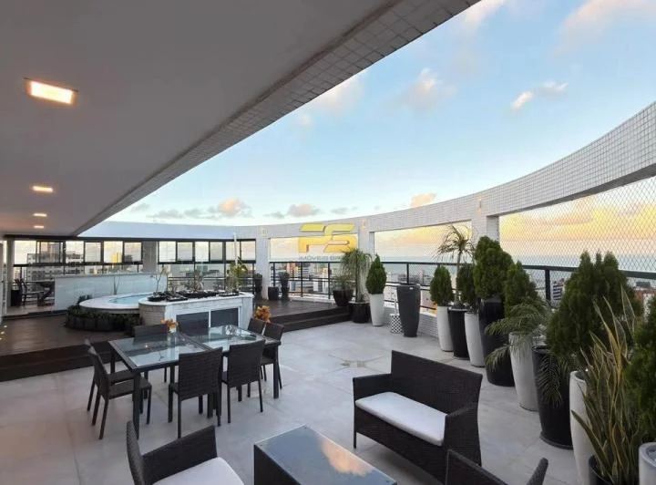 Квартира 460 м² з 4 спальнями та балконом із склінням — photo 7