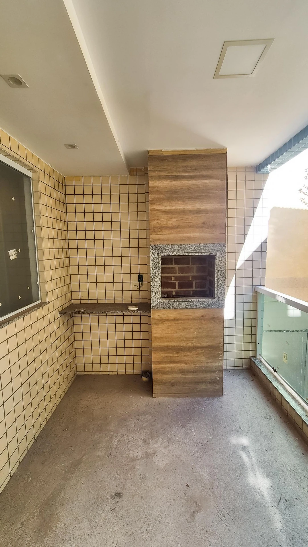 2-bedroom unfurnished apartment with closed kitchen — photo 30