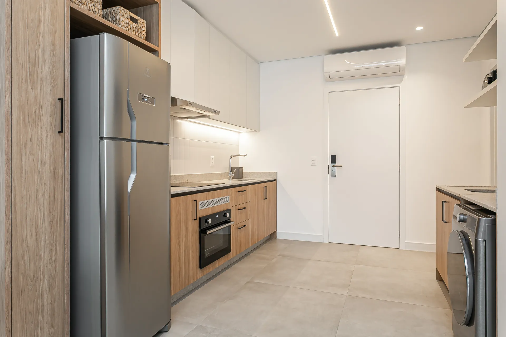 Estudio amueblado de 55 m² con 1 dormitorio y 2 baños — photo 19