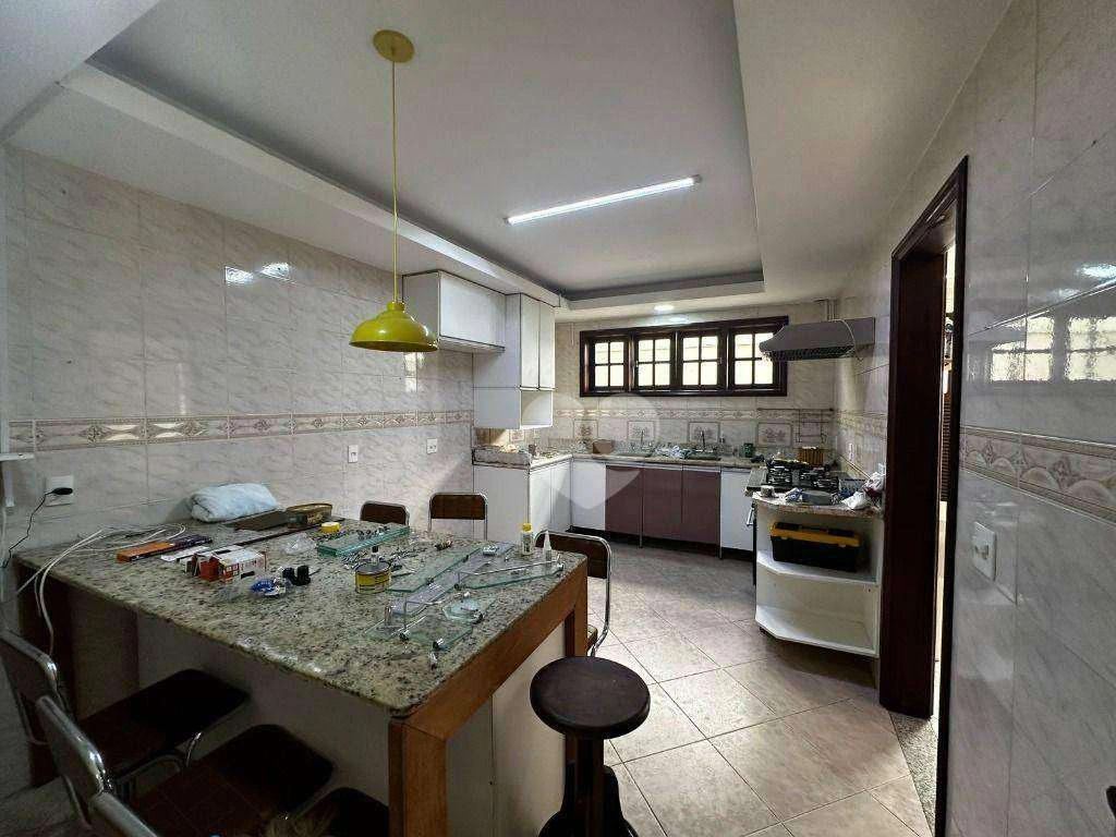 House with 3 bedrooms and 600 m², 4 parking spots — photo 29