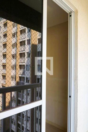 2-bedroom apartment in a building with a gym — photo 12