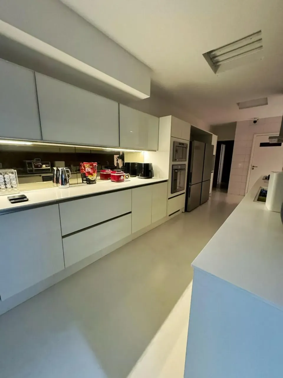 Furnished apartment with 4 suites and 375 m² — photo 3