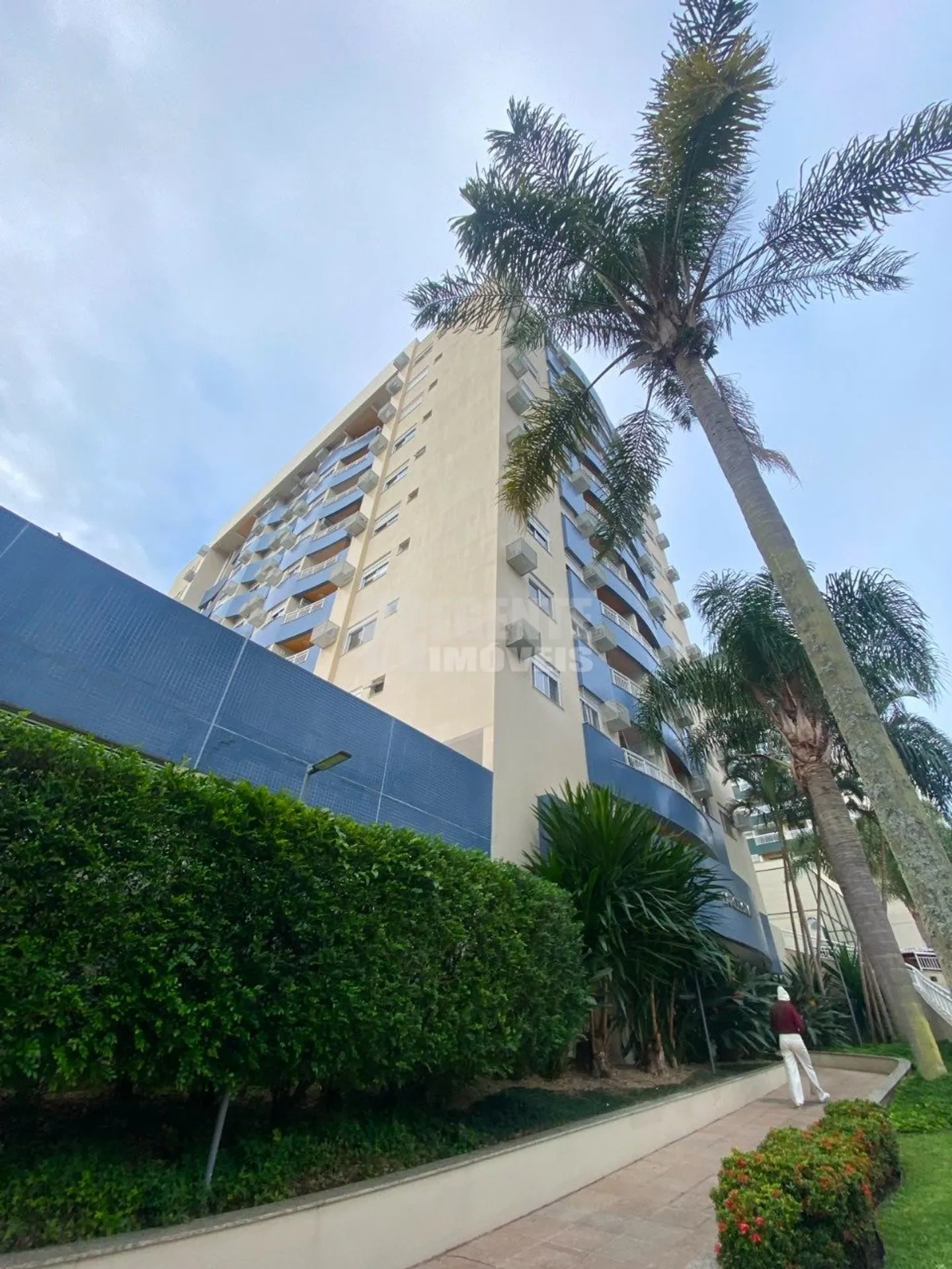 Apartamento amueblado de 3 dormitorios con jardín y BBQ — photo 23