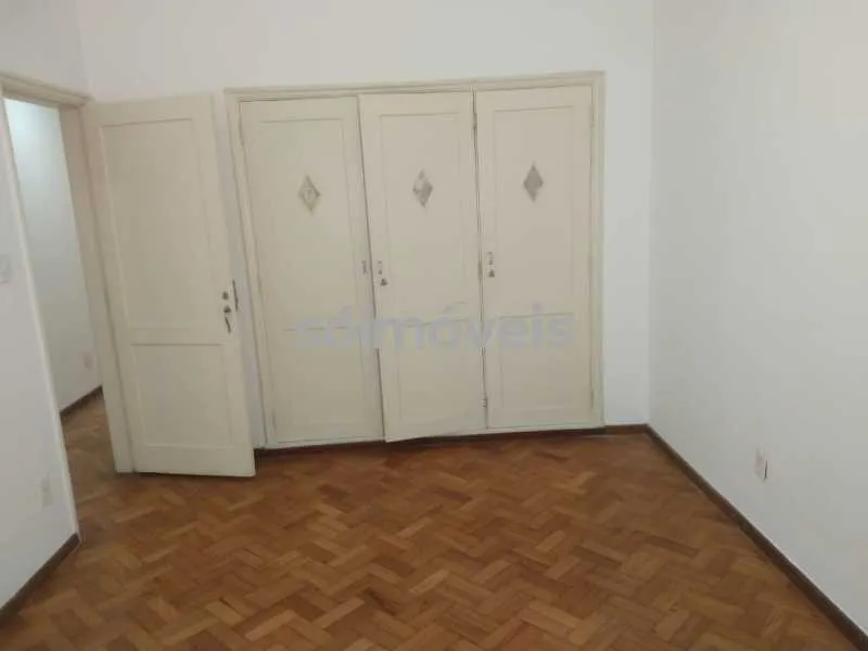 Apartamento no 2º andar com piso de madeira ou laminado — photo 8