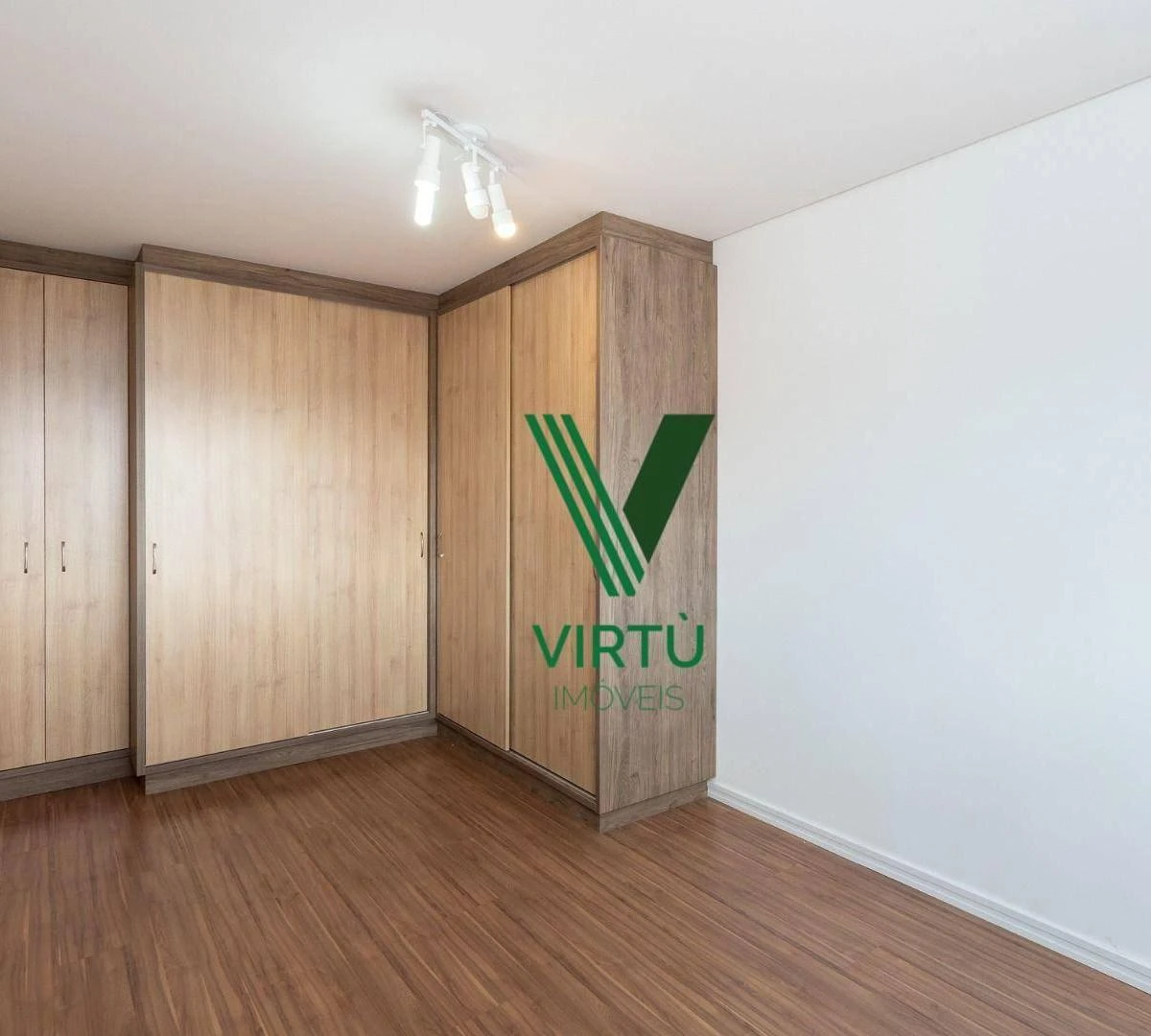 Apartment, 80 m², with a glass-enclosed balcony — photo 24