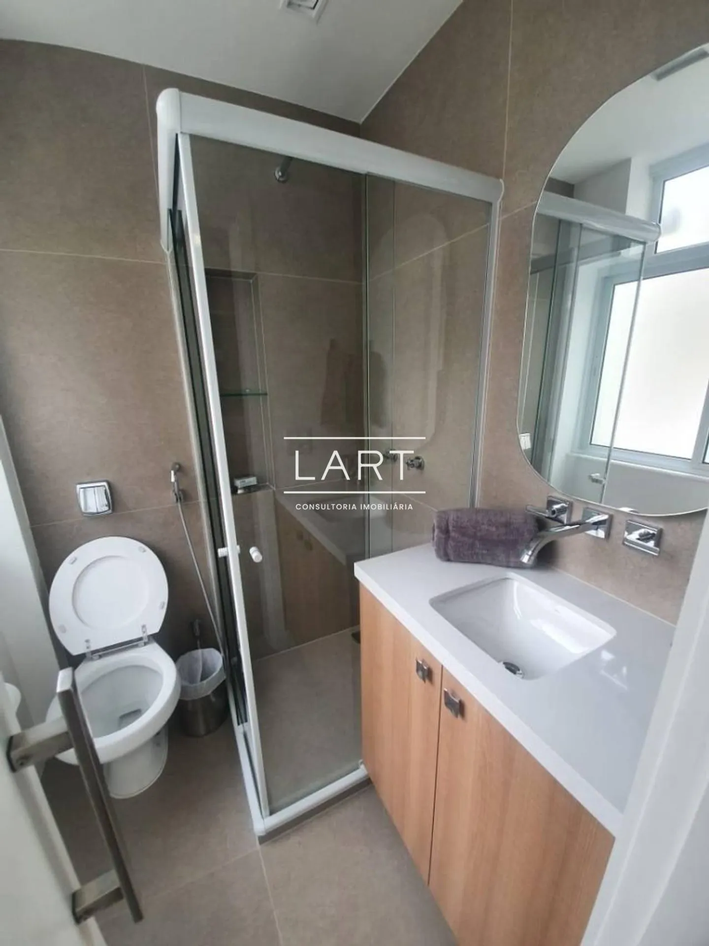 Home office in a 2-bedroom apartment, 110 m² — photo 16