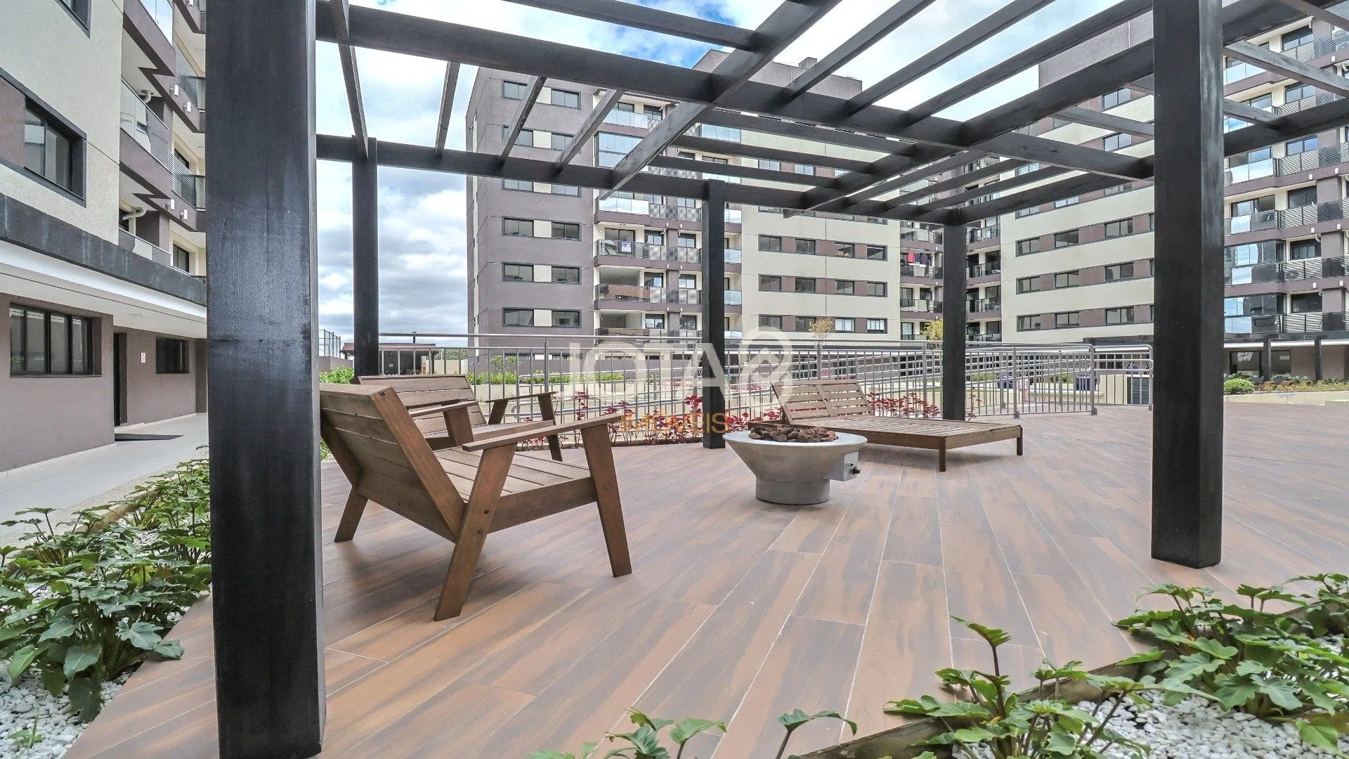 85 m² 2-bedroom apartment with a balcony — photo 3