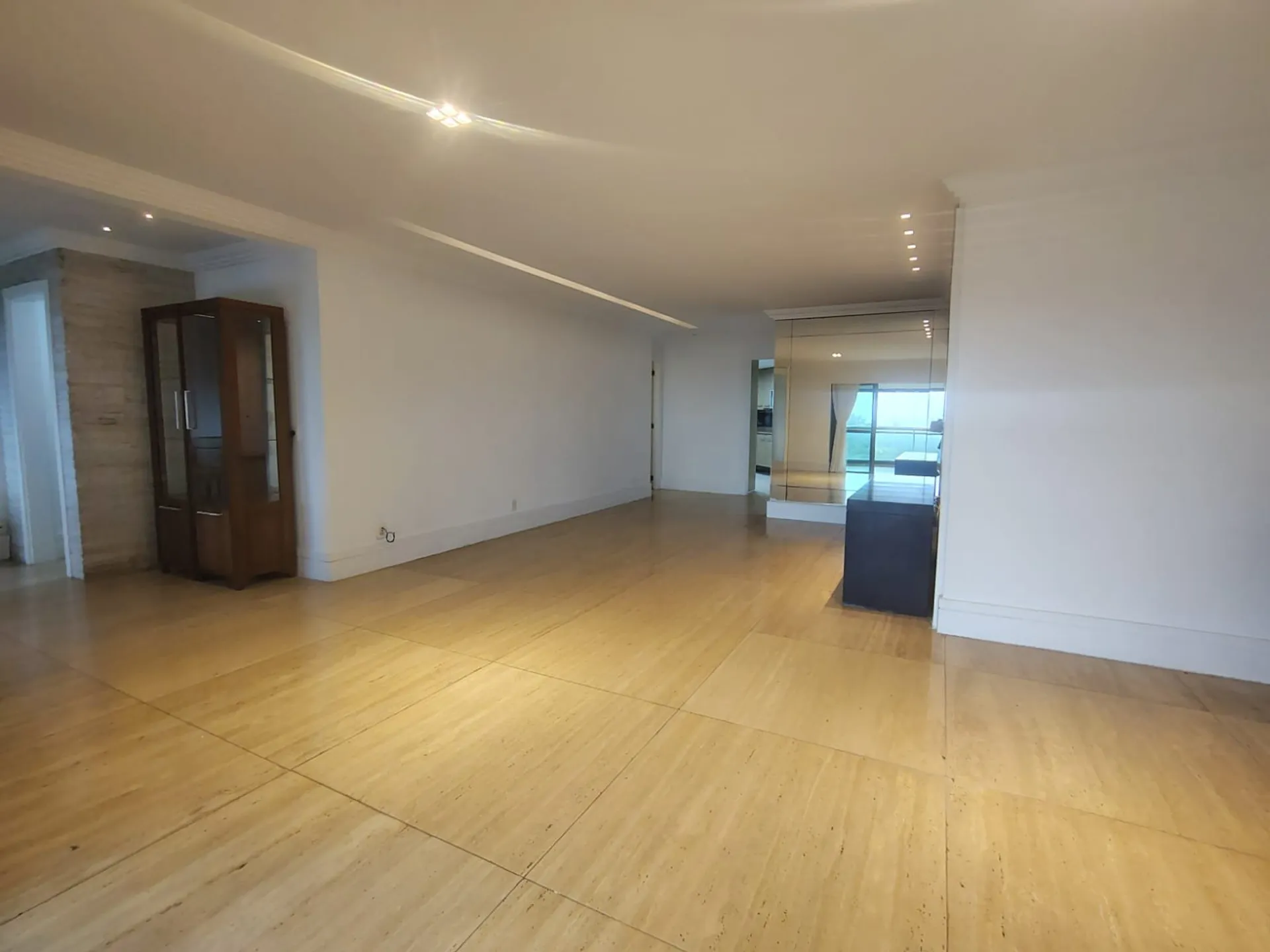 Apartamento de 3 quartos com cozinha separada e 2 vagas — photo 2