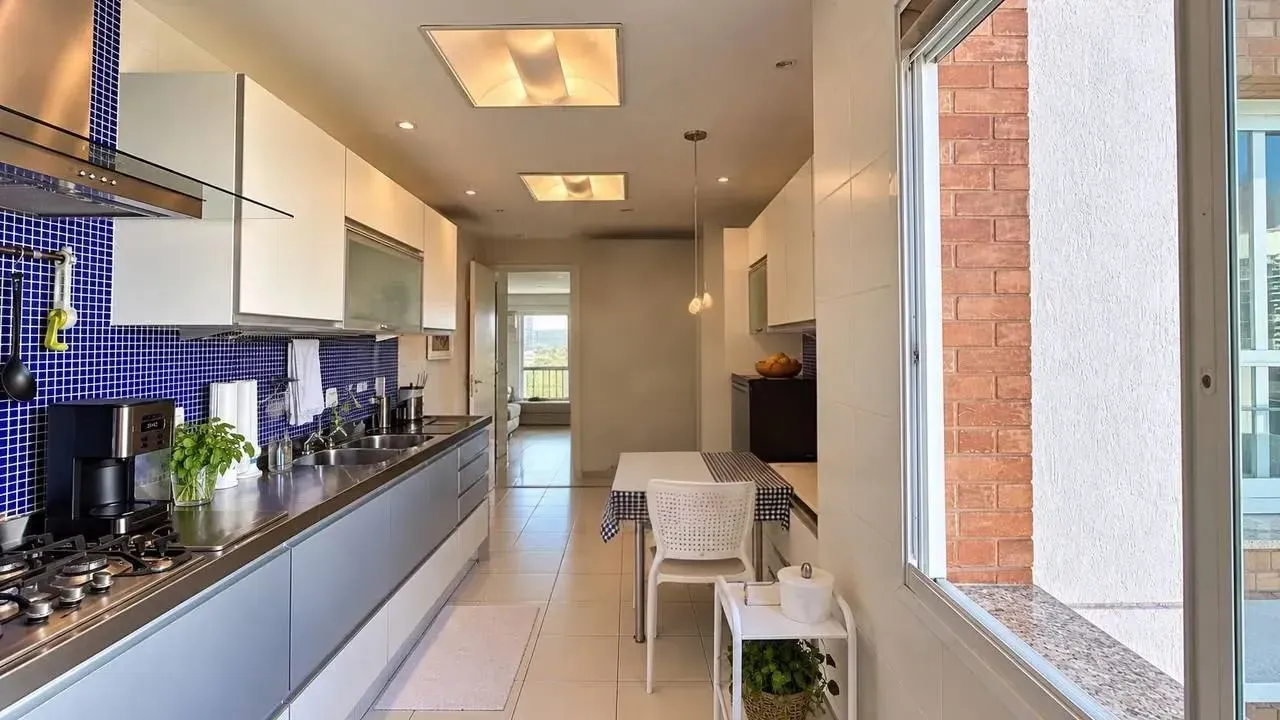 3-bedroom apartment in a building with a sauna — photo 2