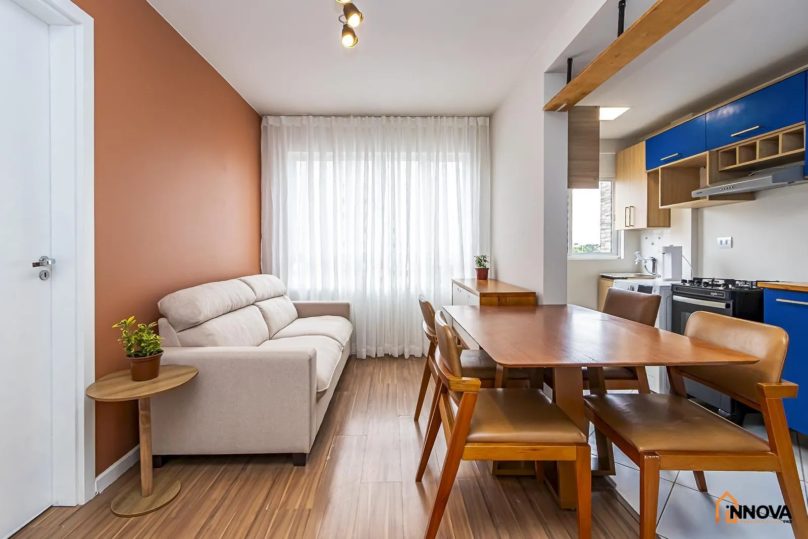 35 m² apartment with a home office and a washing machine