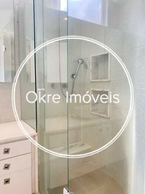 Apartment with 3 bedrooms and built-in wardrobes — photo 12