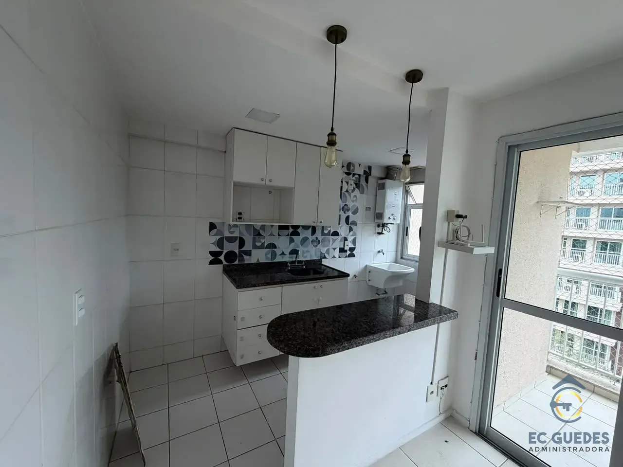 2-bedroom apartment with a mountain view in Rio de Janeiro — photo 18