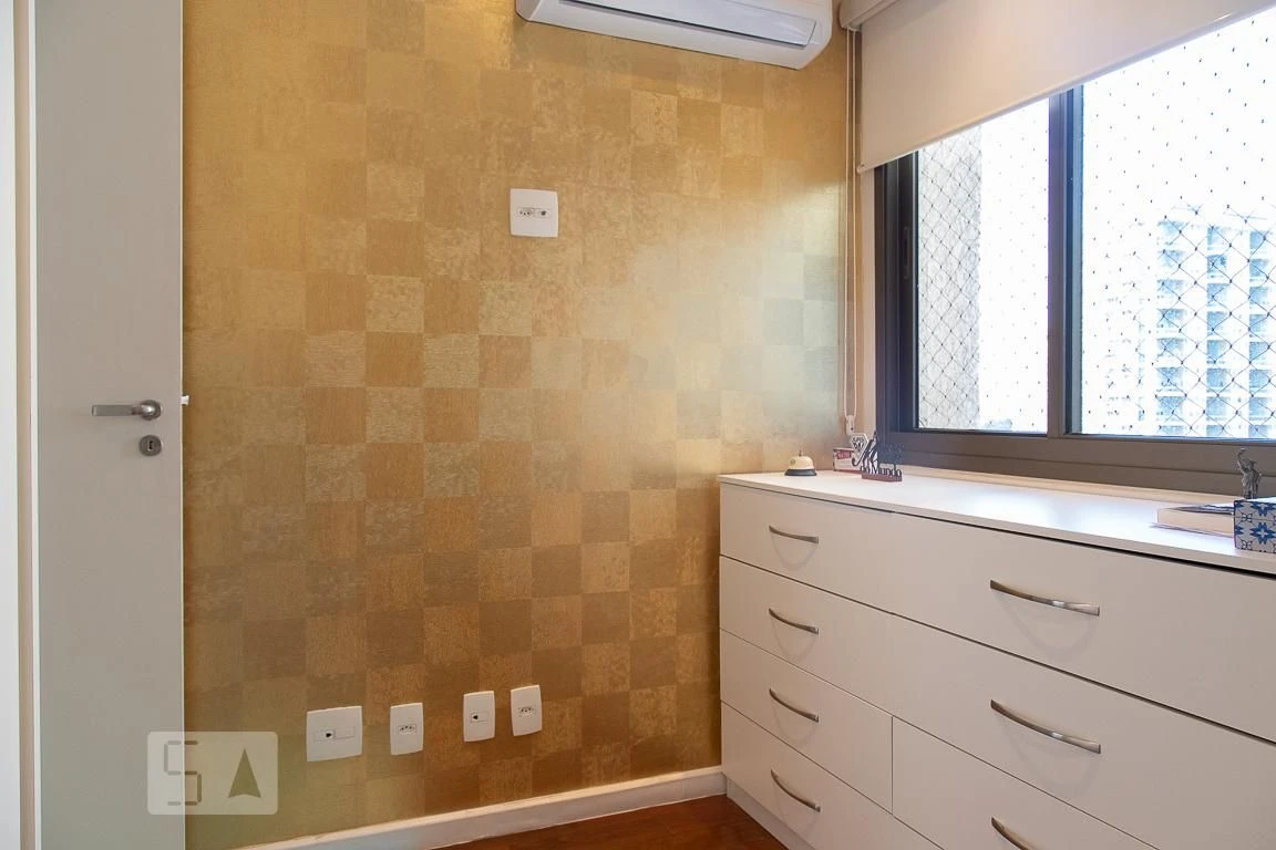 2-bedroom apartment with a home office — photo 40