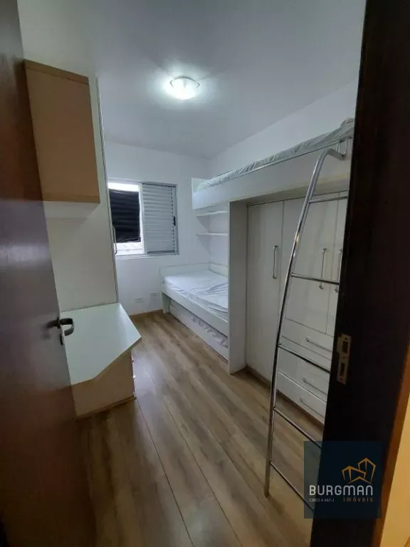 72 m² apartment with a walk-in closet and a home office — photo 8