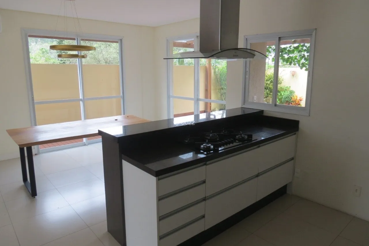 Condominium house with 3 en-suites and 422 m² — photo 2