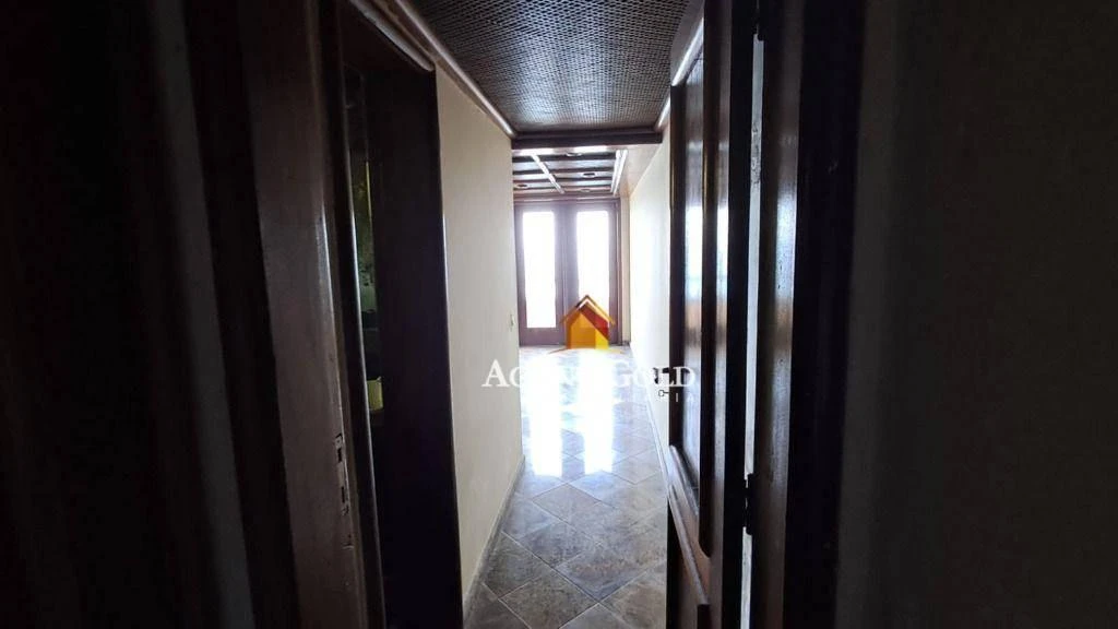 Rental house 700 m² with 5 en-suite bedrooms and 11 baths — photo 24