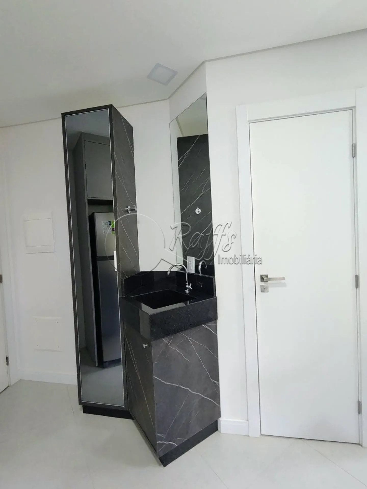 Мебльована квартира з 1 спальнею, балкон 25 м² — photo 38