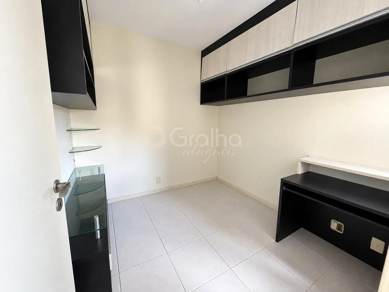 3-bedroom apartment with a home office in Florianópolis — photo 25