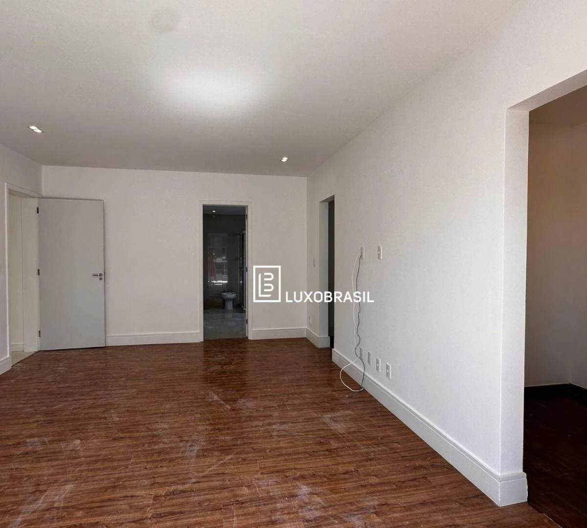 House with 7 bedrooms and 700 m², gas kitchen — photo 12
