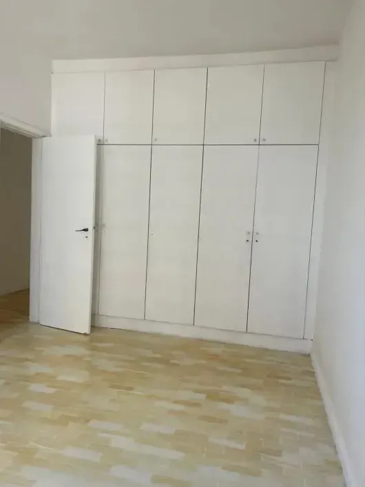 Квартира з 3 спальнями та дерев'яною підлогою або ламінатом — photo 7