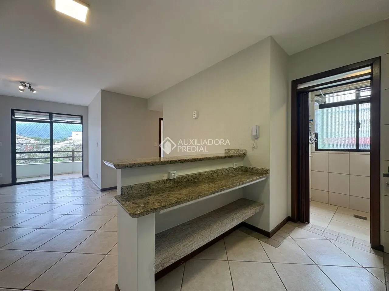 Apartamento de 116 m² com 3 dormitórios e churrasqueira
