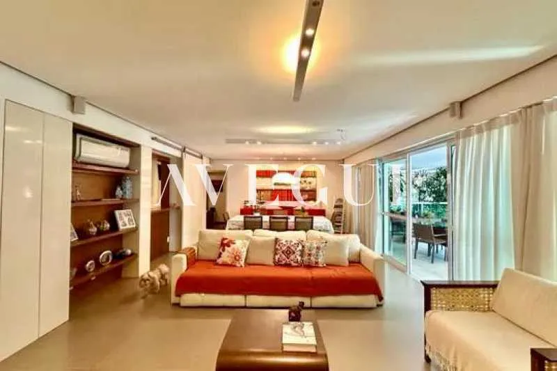 4-bedroom apartment with a private BBQ — photo 12