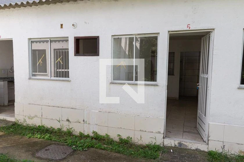 38 m² unfurnished studio with private garden and 1 parking — photo 44