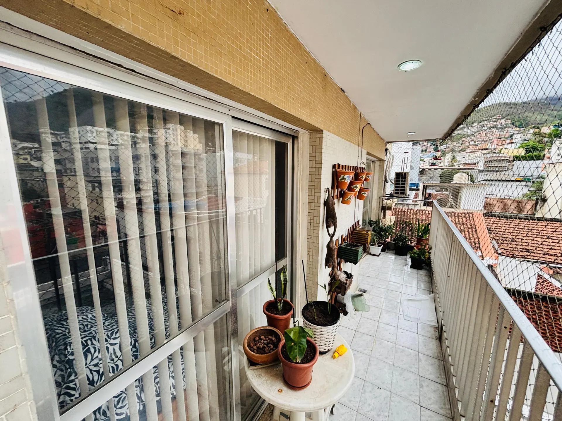2-bedroom apartment with a mountain view — photo 12